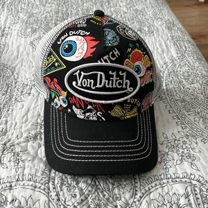 JAX BLACK ALL-OVER-PRINT-TRUCKER